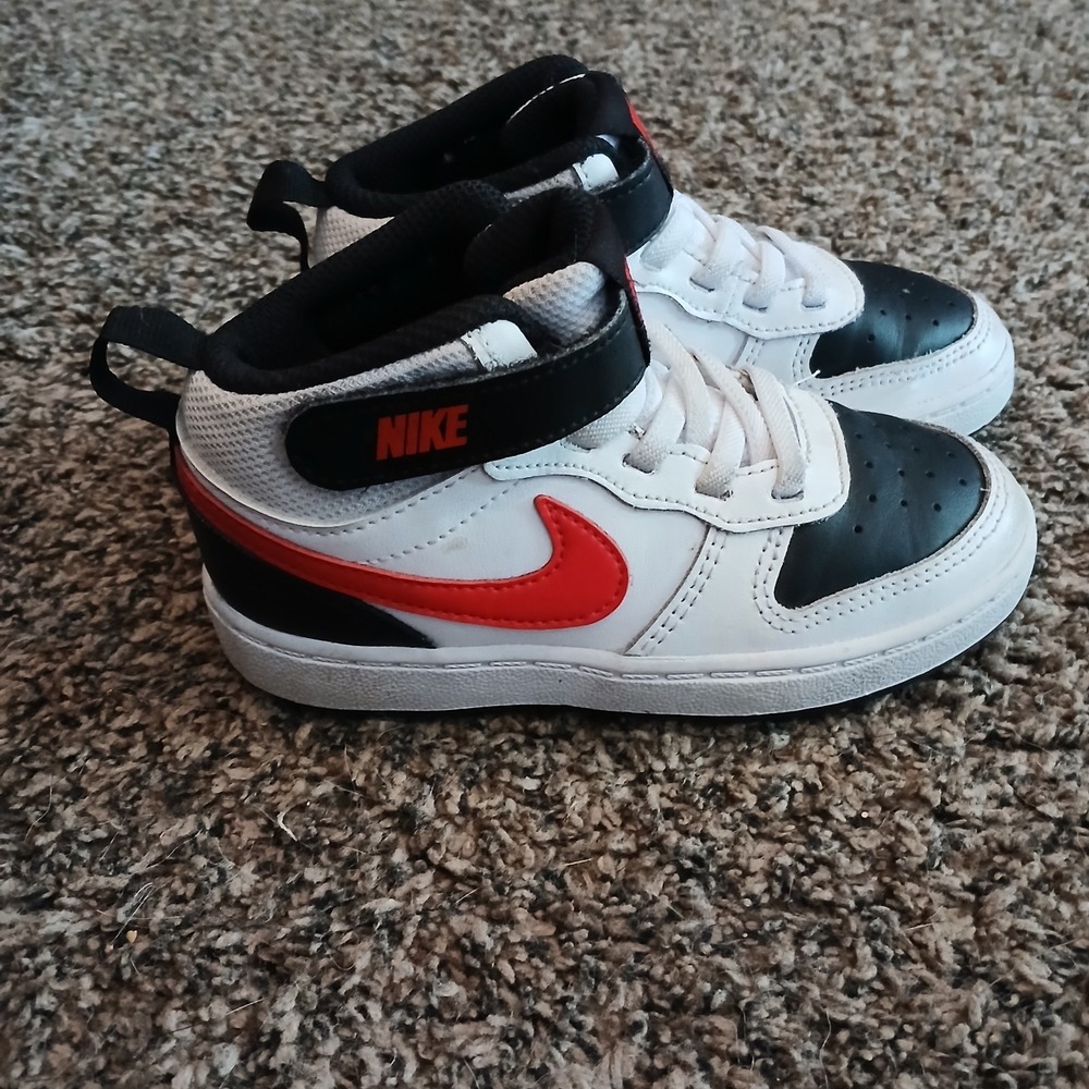 NIKE Court Borough Toddler Size 9 C Mid 2 Sneakers White Black Red